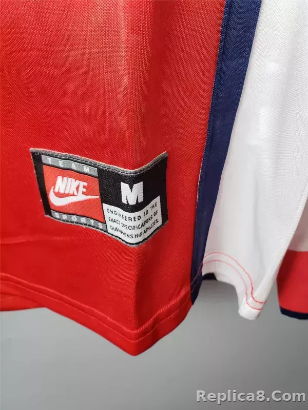 1998-1999 Arsenal Home Retro Version Jersey Long Sleeve - detail