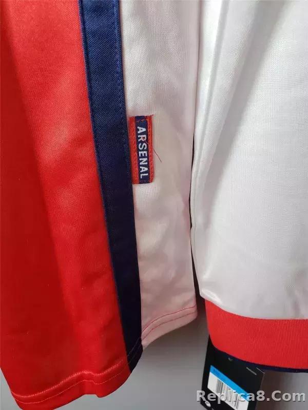 1998-1999 Arsenal Home Retro Version Jersey Long Sleeve - detail