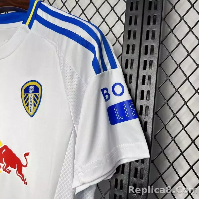 24-25 Leeds United Home Jersey - detail