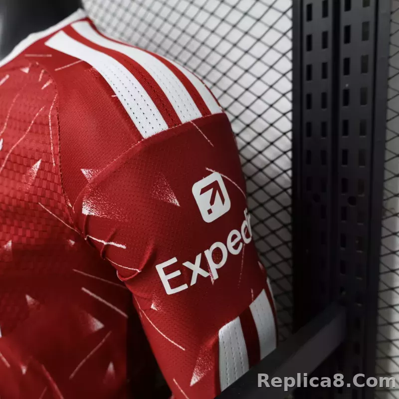 26-27 Liverpool Home Soccer Jersey Player Version Long Sleeve - detail