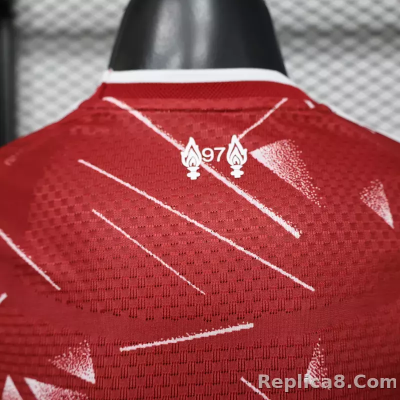 26-27 Liverpool Home Soccer Jersey Player Version - detail