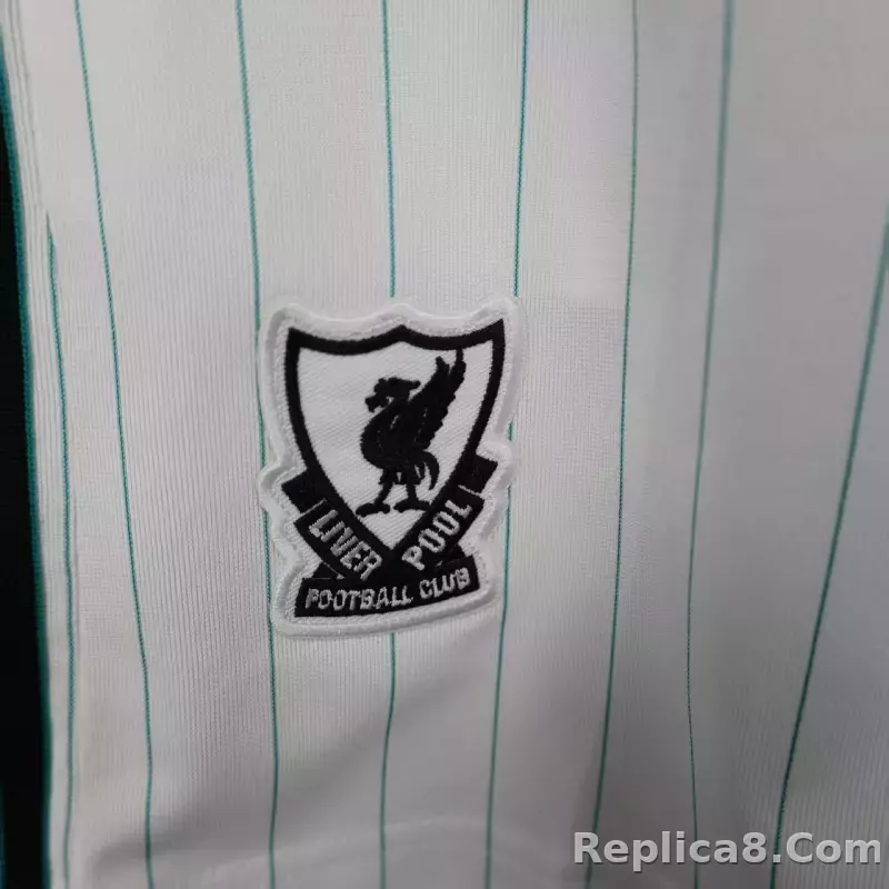 25-26 Liverpool Leisure Soccer Shorts Player Version White - detail