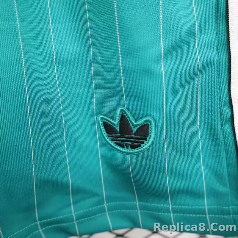 25-26 Liverpool Leisure Soccer Shorts Player Version - detail