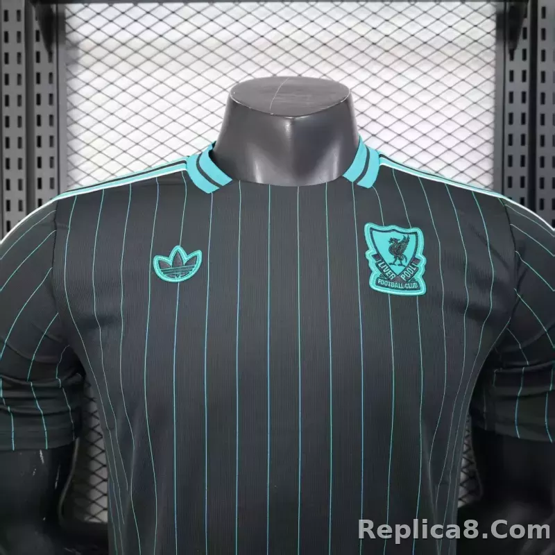 25-26 Liverpool Pre-match Soccer Jersey Player Version - detail