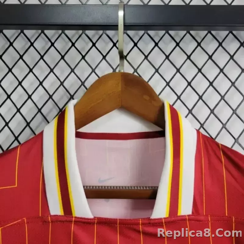 24-25 Liverpool Home Football Jersey - detail