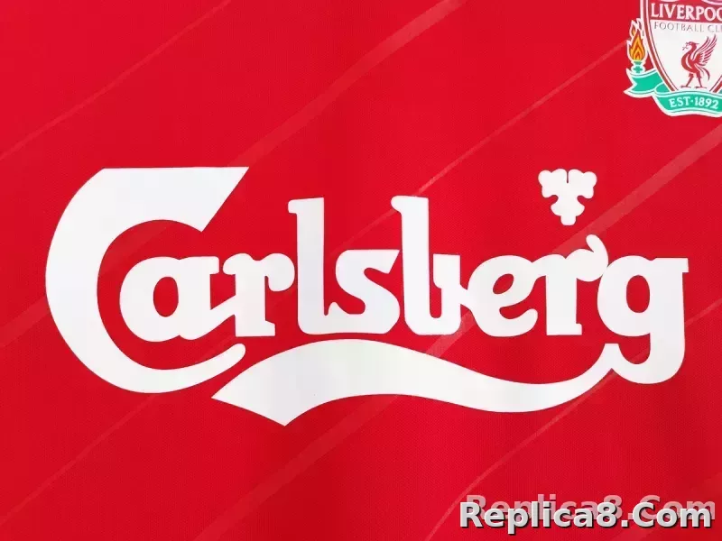 05-06 Liverpool Home Retro Jersey - detail