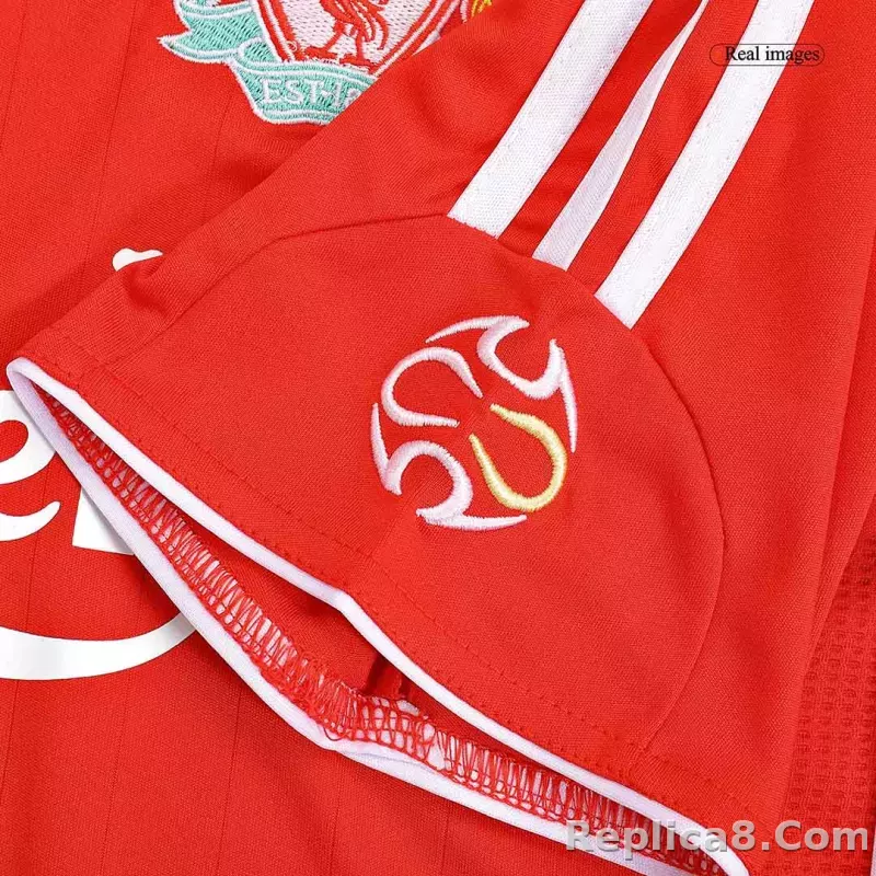 06-07 Liverpool Home Retro Jersey - detail