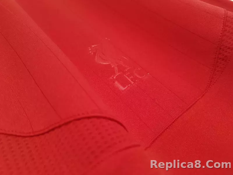 06-07 Liverpool Home Retro Jersey - detail