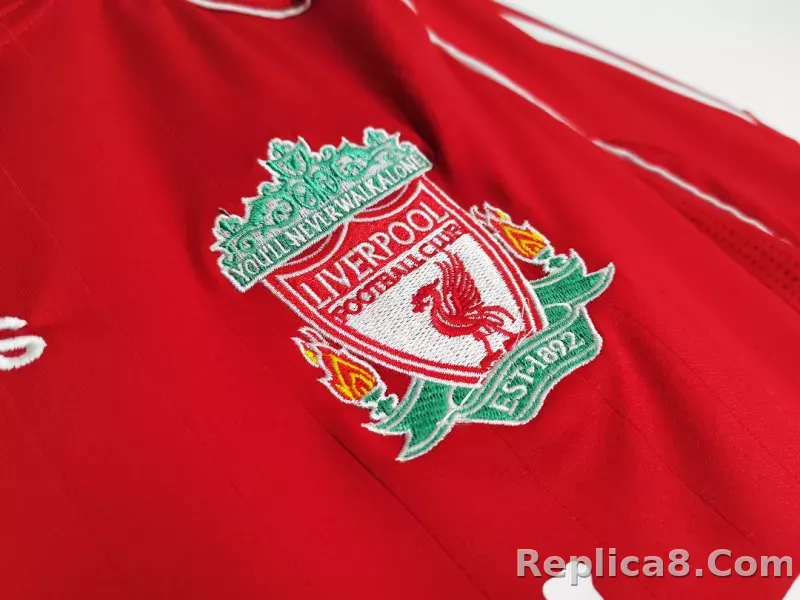 06-07 Liverpool Home Retro Jersey - detail