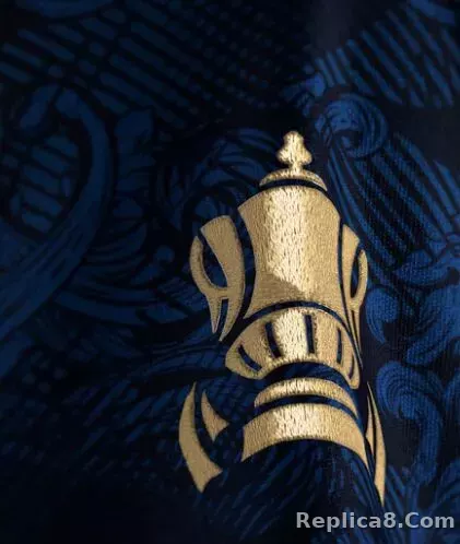 24-25 Manchester City Triple Crown Edition - detail