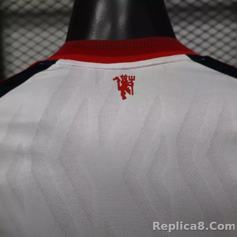 26-27 Manchester United Retro Style Soccer Jersey - detail