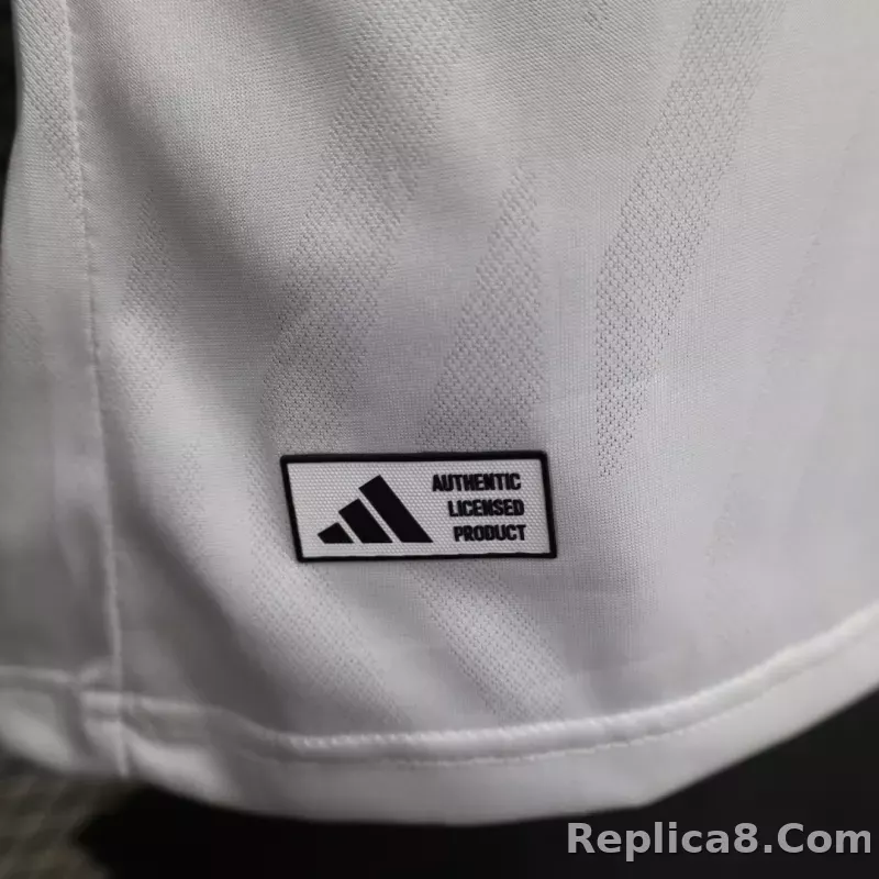 26-27 Manchester United Retro Style Soccer Jersey - detail