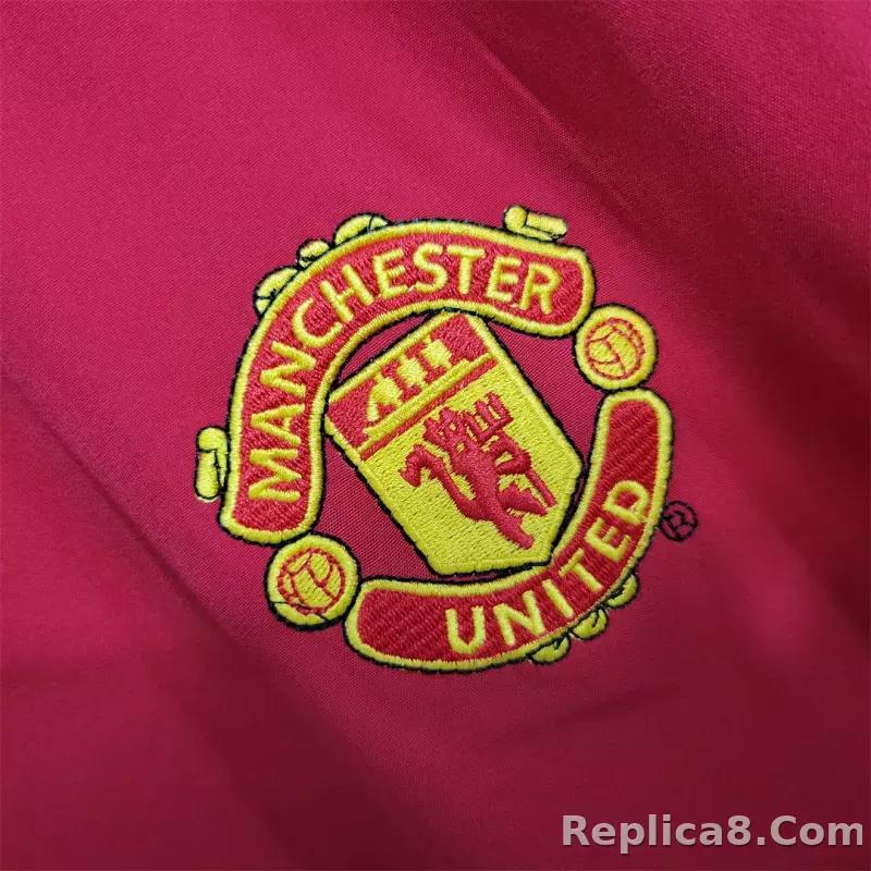 02-04 Manchester United Home Retro Jersey - detail