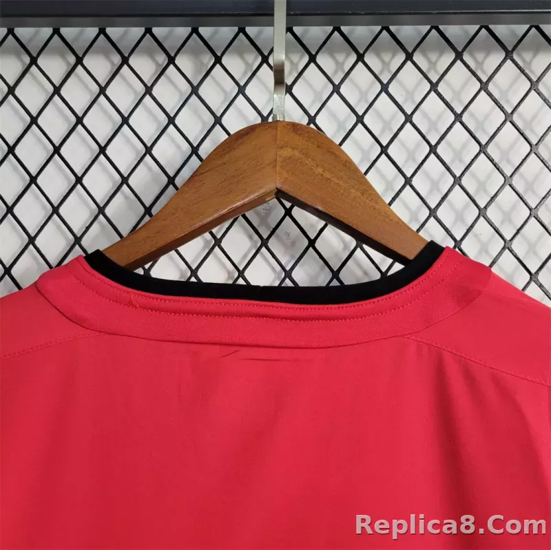02-04 Manchester United Home Retro Jersey - detail