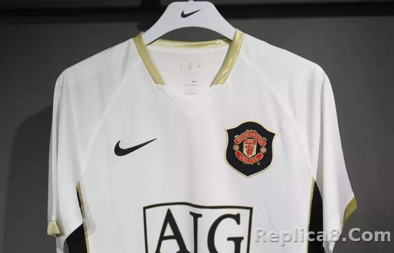 2006-07 Manchester United Home Retro Soccer Jersey Player Edition - detail
