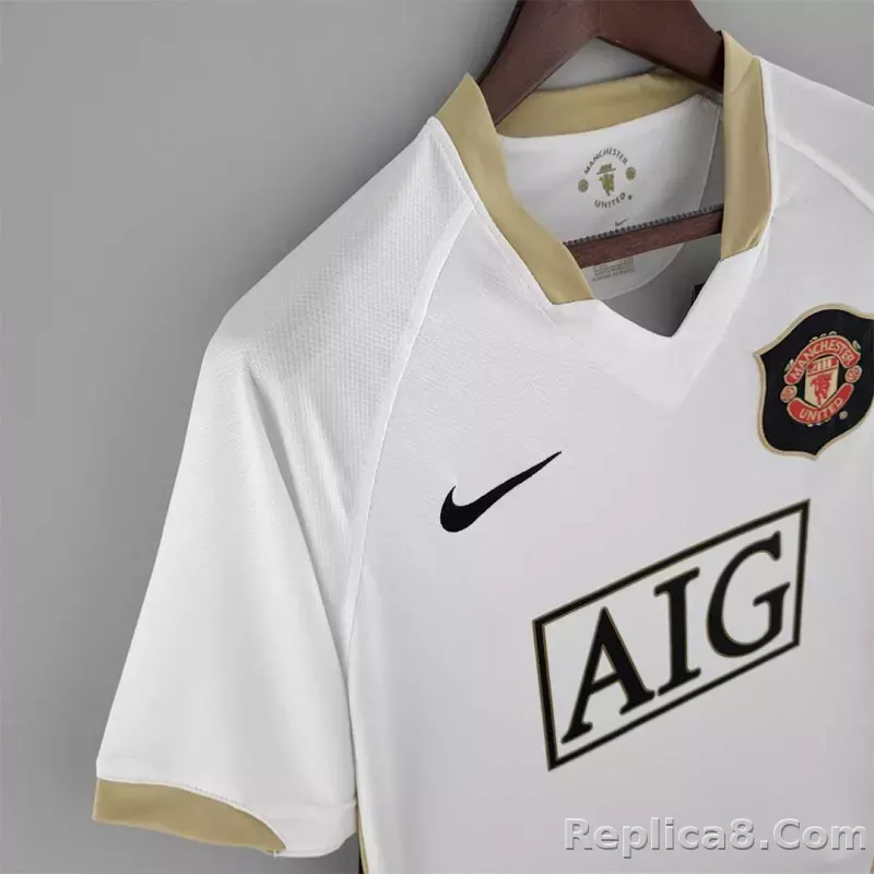 2006-07 Manchester United Home Retro Soccer Jersey - detail