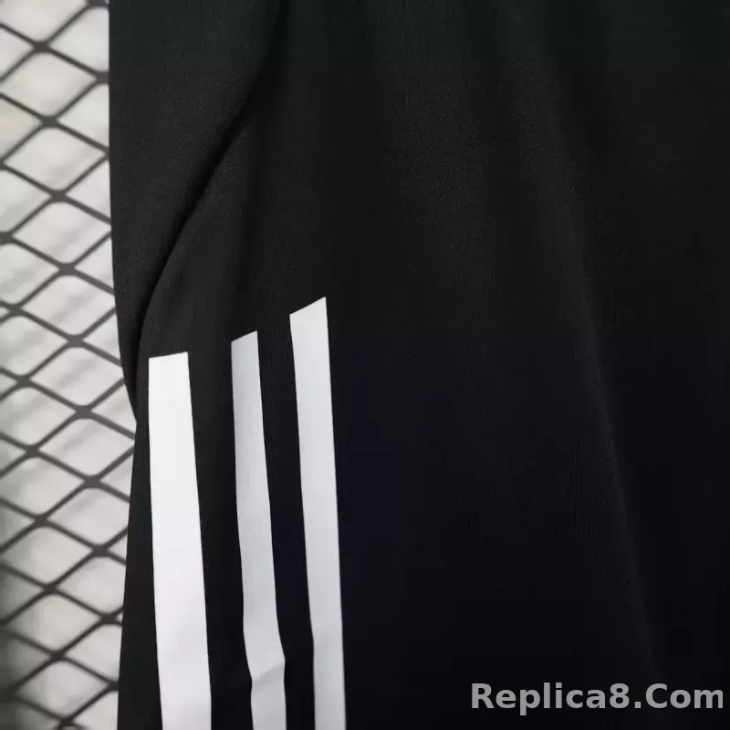 25-26 Manchester United Away Shorts Player Version - detail