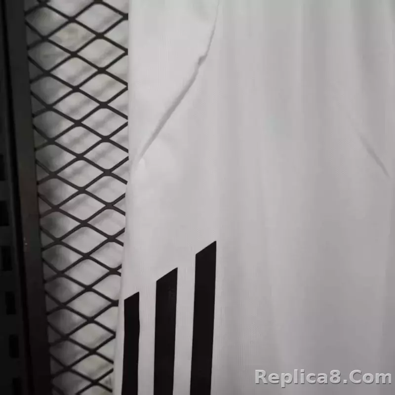 25-26 Manchester United Home Shorts White Player Version - detail
