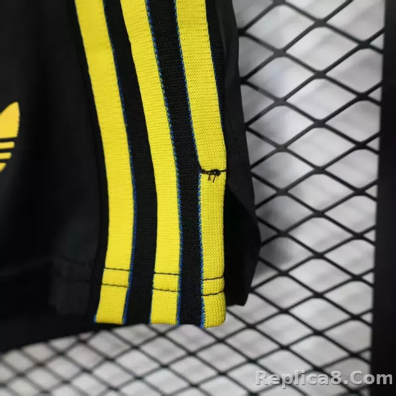 25-26 Manchester United Home Shorts Player Version - detail