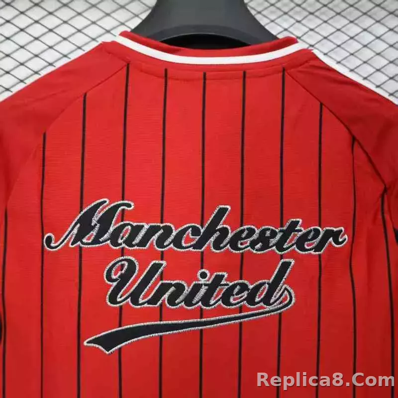 25-26 Manchester United Red Baseball Soccer Jersey - detail