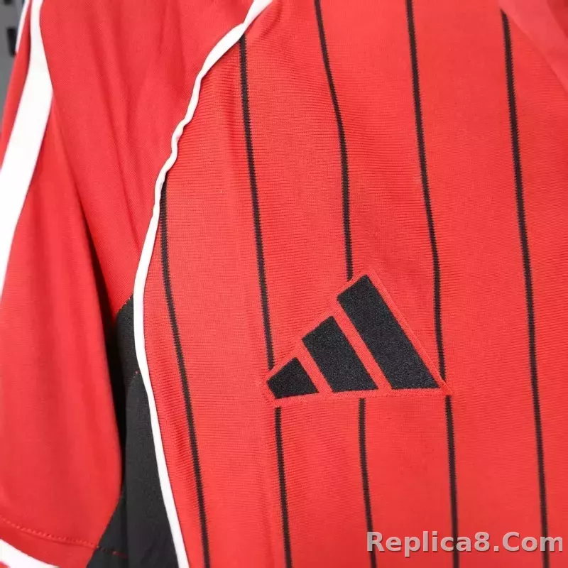25-26 Manchester United Red Baseball Soccer Jersey - detail