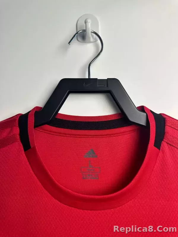 19-20 Manchester United Home Retro Jersey - detail