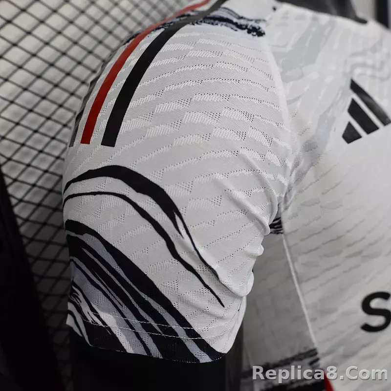25-26 Manchester United White Special Player Version - detail