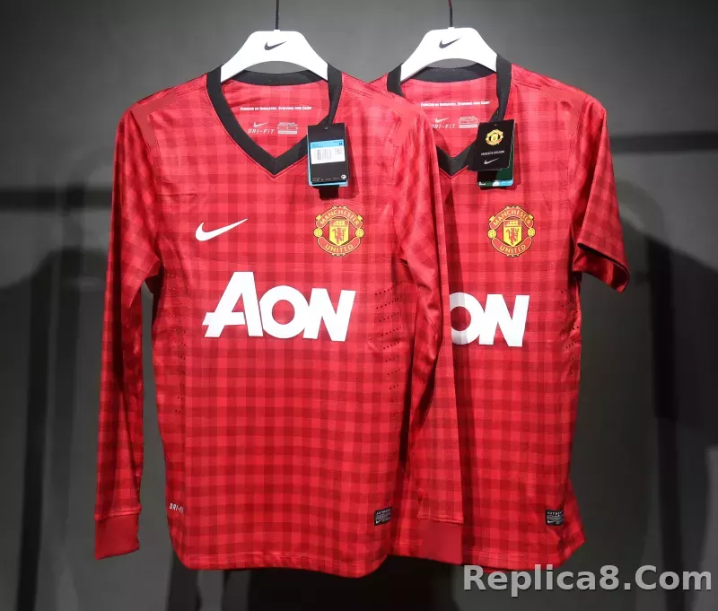 12-13 Manchester United Home Retro Jersey Player Edtion Long Sleeve - detail