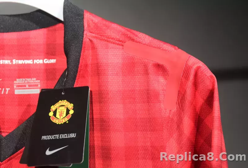 12-13 Manchester United Home Retro Jersey Player Edtion - detail