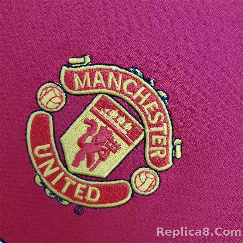 04-06 Manchester United Home Retro Jersey - detail
