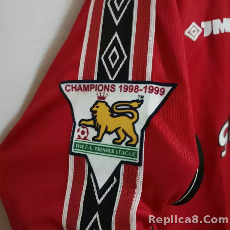 1998-1999 Manchester United Home Retro Jersey Long Sleeve - detail