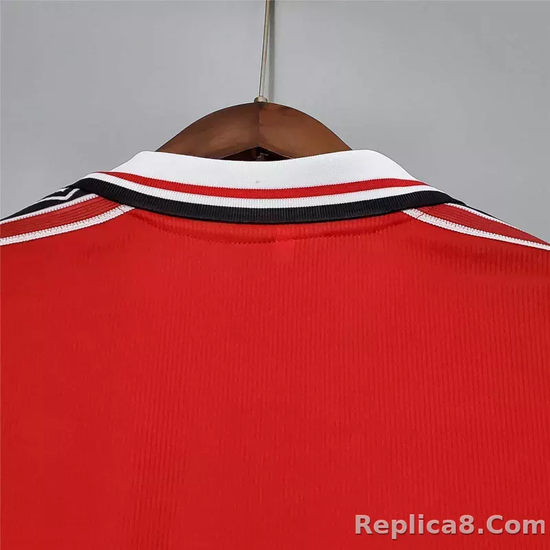 1998-1999 Manchester United Home Retro Jersey Long Sleeve - detail
