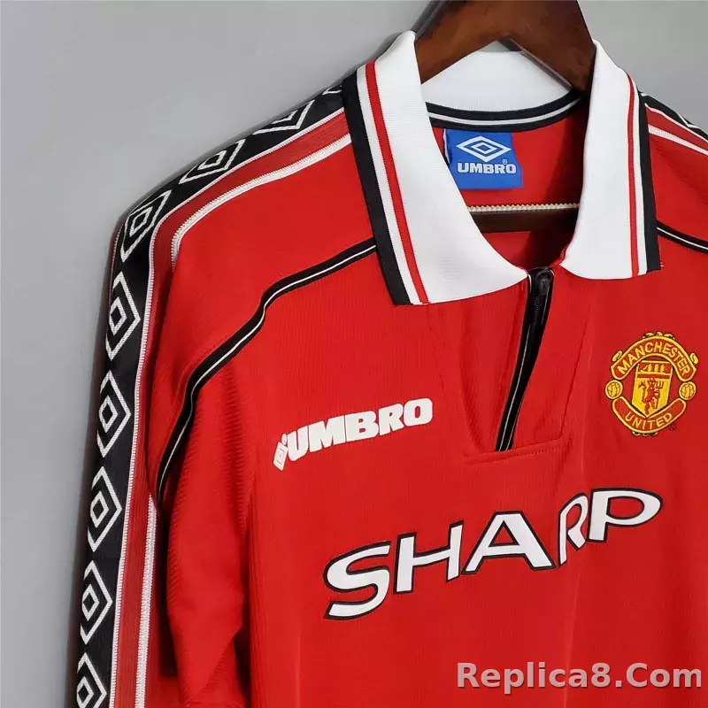 1998-1999 Manchester United Home Retro Jersey Long Sleeve - detail