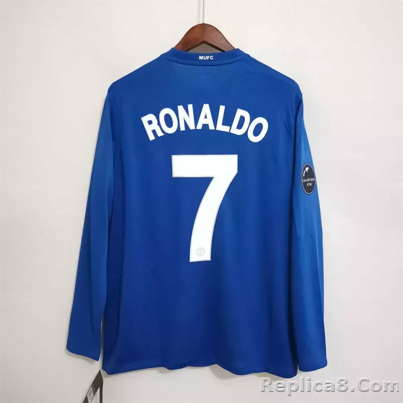 08-09 Manchester United Home Retro Jersey Long Sleeve - detail