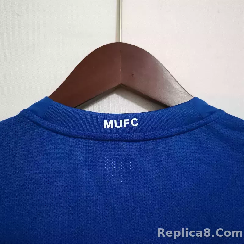 08-09 Manchester United Home Retro Jersey Long Sleeve - detail