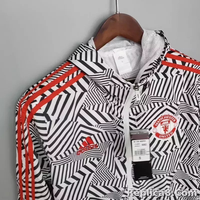 2021/2022 Manchester United Jersey Windbreaker Black-White Stripes - detail