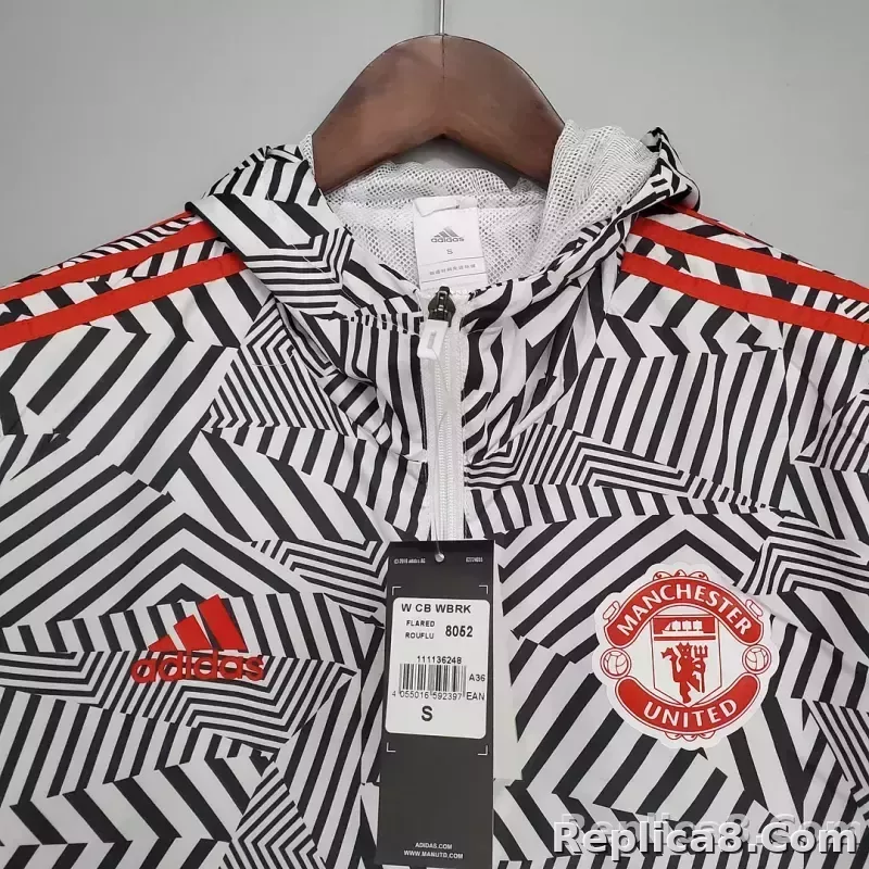 2021/2022 Manchester United Jersey Windbreaker Black-White Stripes - detail