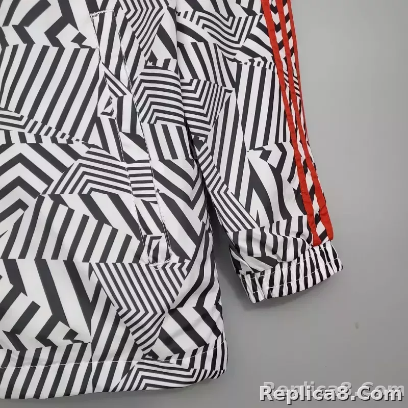 2021/2022 Manchester United Jersey Windbreaker Black-White Stripes - detail