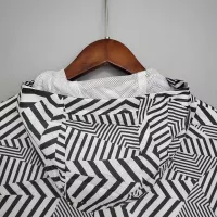 2021/2022 Manchester United Jersey Windbreaker Black-White Stripes - view 4