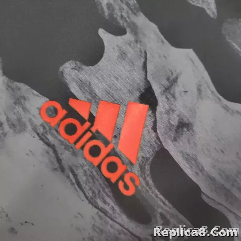 2021/2022 Manchester United Jersey Windbreaker Black And Grey Camouflage - detail