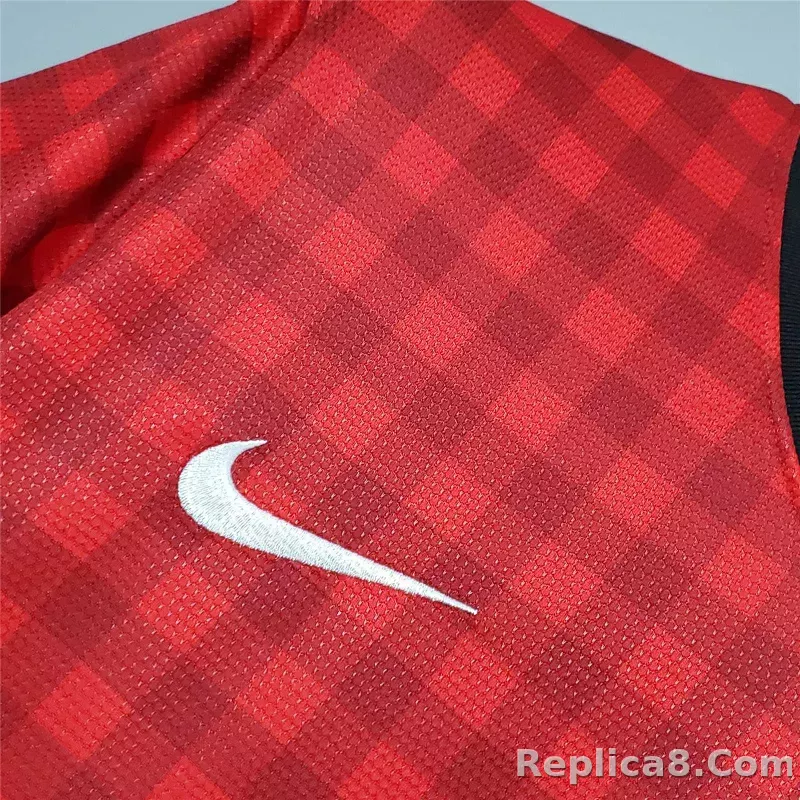12-13 Manchester United Home Retro Jersey - detail