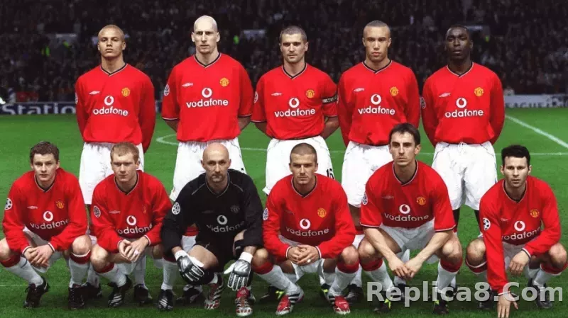 00-02 Manchester United Home Retro Jersey - detail