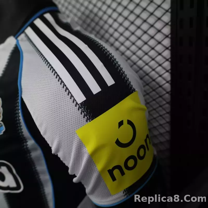 25-26 Newcastle United Home Soccer Jersey Player Version - detail