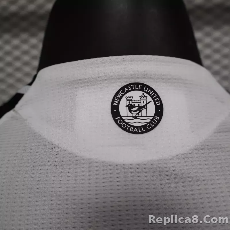 24-25 Newcastle United Home Soccer Jersey Player Version - detail
