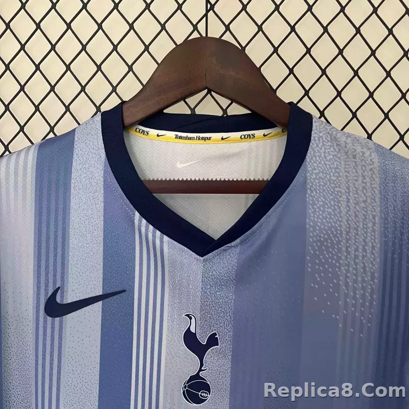 24-25 Tottenham Hotspur Away - detail