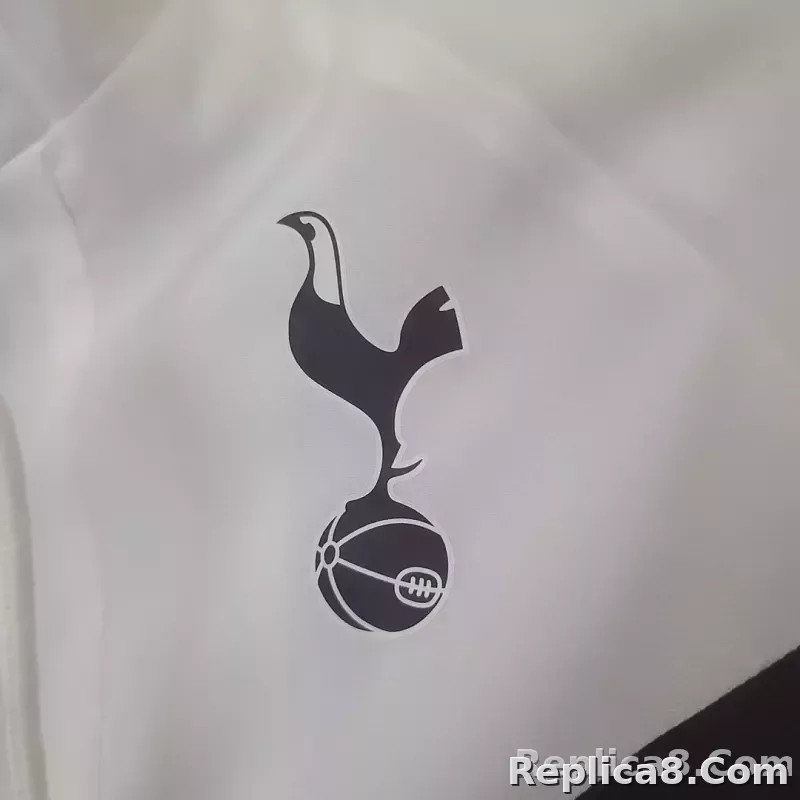 2022/2023 Tottenham Windbreaker White - detail