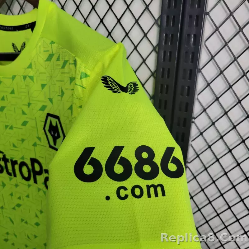 23-24 Wolves Jersey Goalkeepe Fan Version - detail