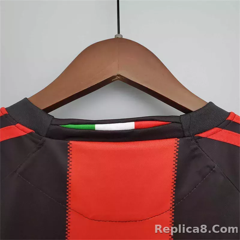 2010-11 AC Milan  Retro Jersey Home - detail