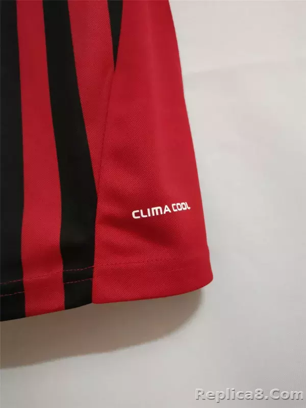 2011-12 AC Milan  Retro Jersey Home - detail