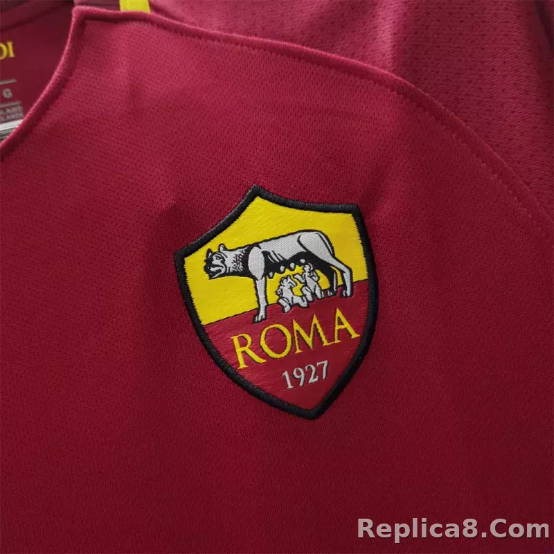 17-18 AS Roma Retro Jersey - detail